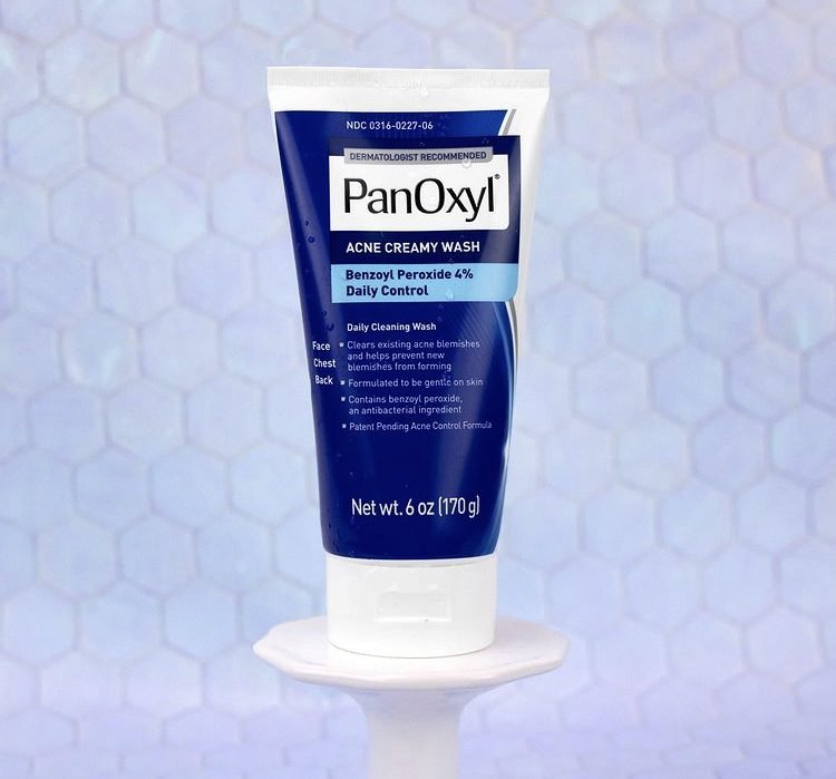 Panoxyl Acne Creamy Wash Benzoyl Peroxide 4% Daily Control 170g