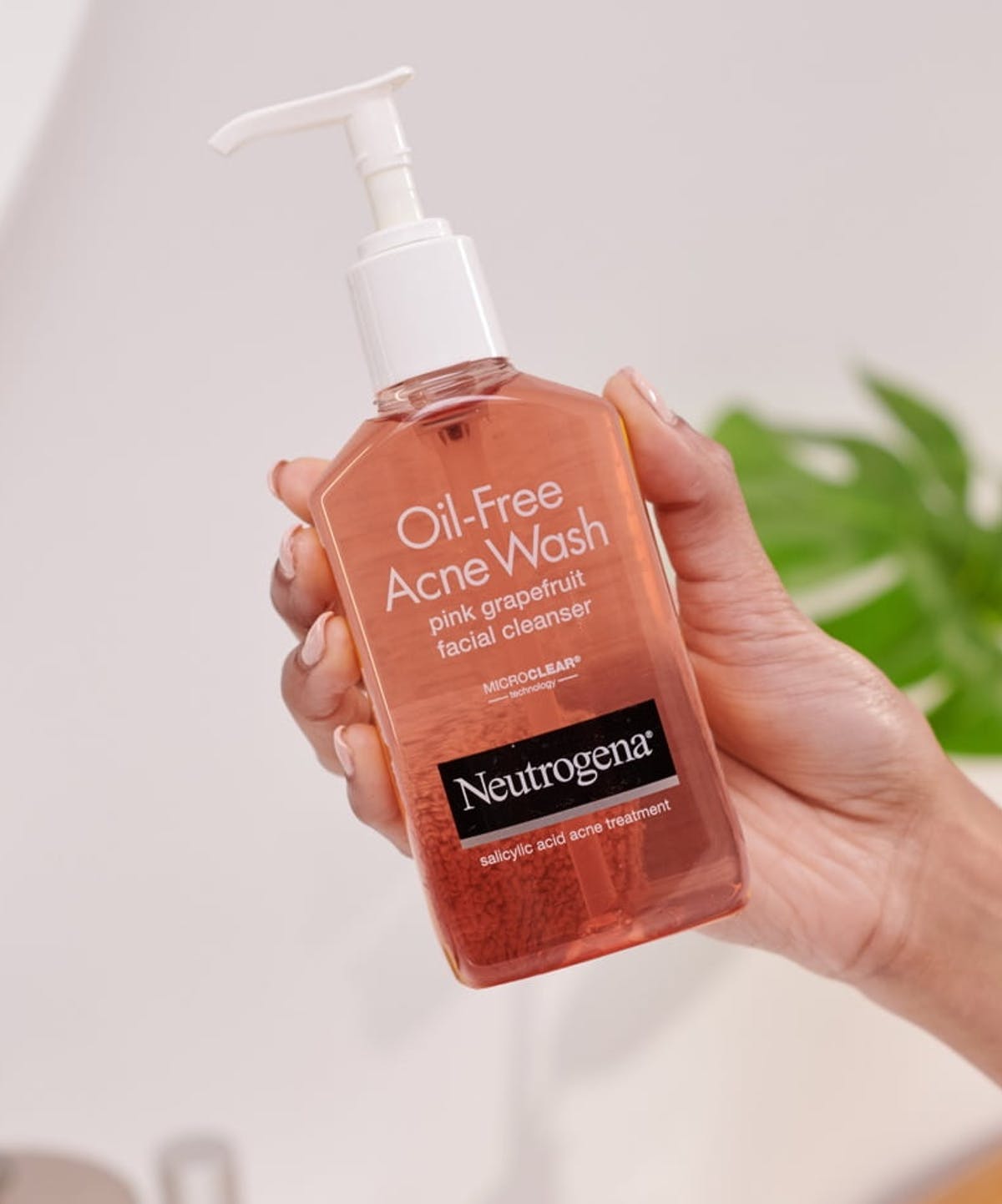 Neutrogena Oil Free Acne Wash Pink Grapefruit Facial Cleanser 269 mls