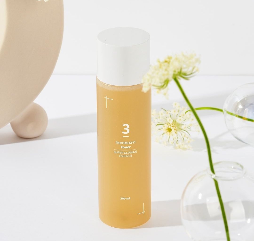 Numbuzin Super Glowing Essence Toner