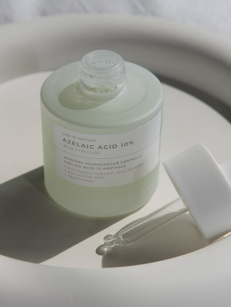 SKIN1004 Madagascar Centella Azelaic Acid 10 Ampoule